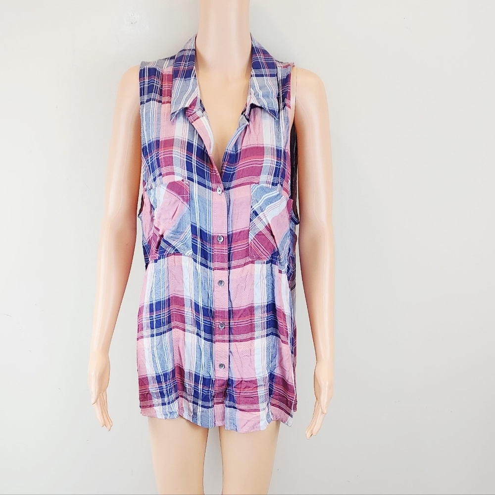 Rock & Republic Sleeveless Plaid Button Down Shirt